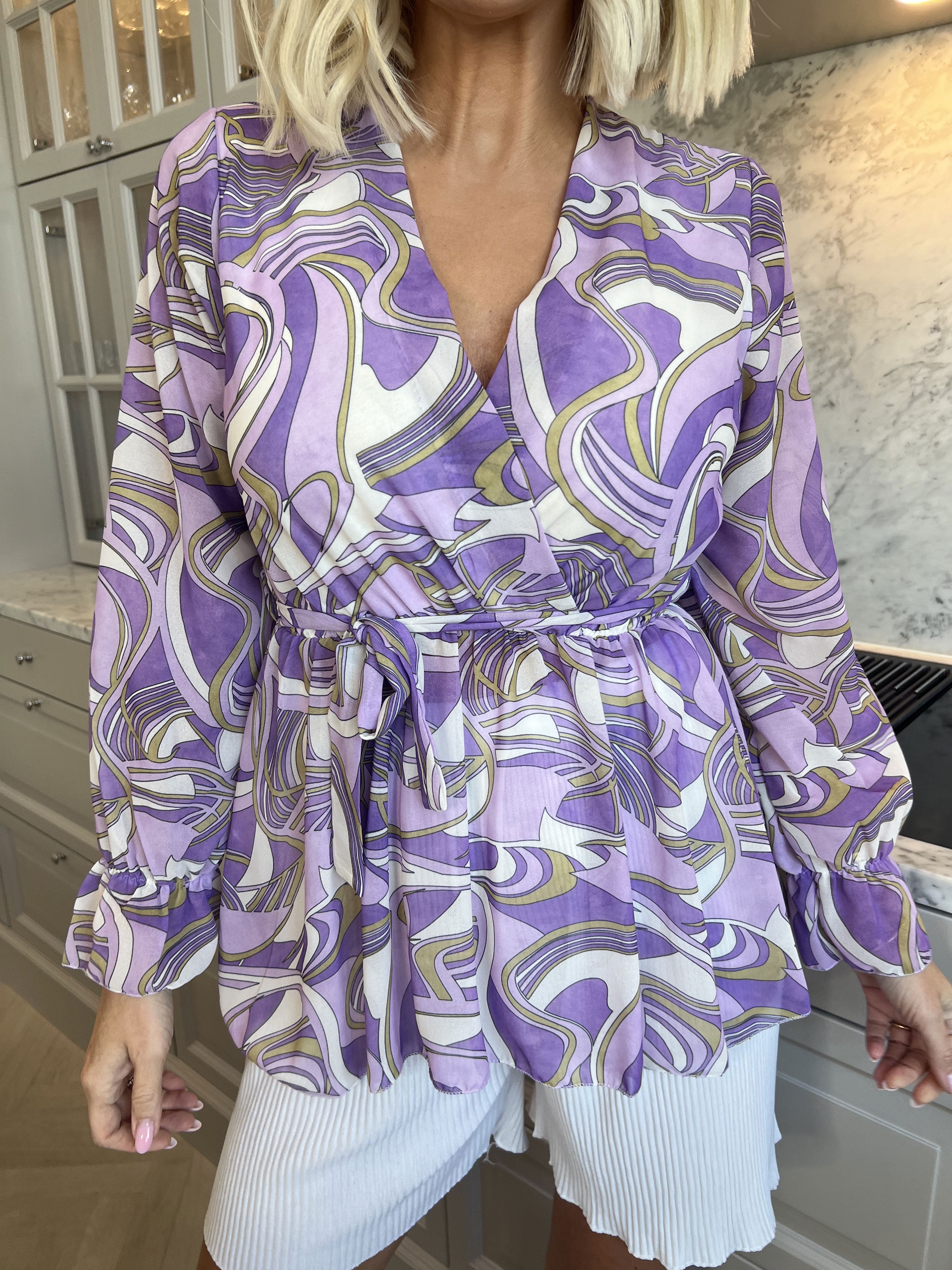 Matti - Sød bluse med bindebånd